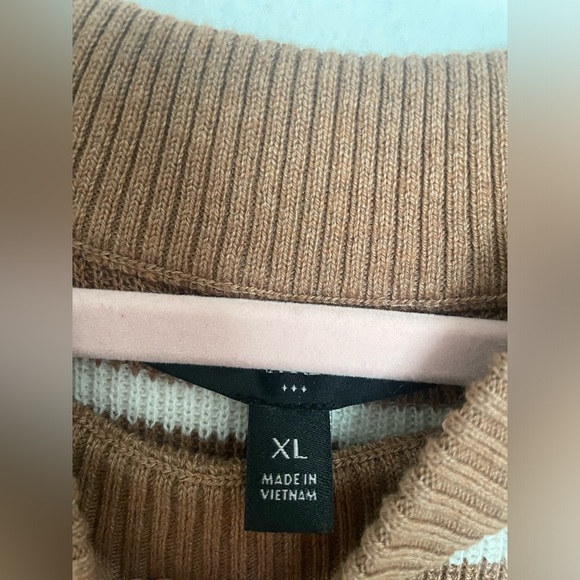 banana republic brown and white striped sweater - Picture 3 of 4